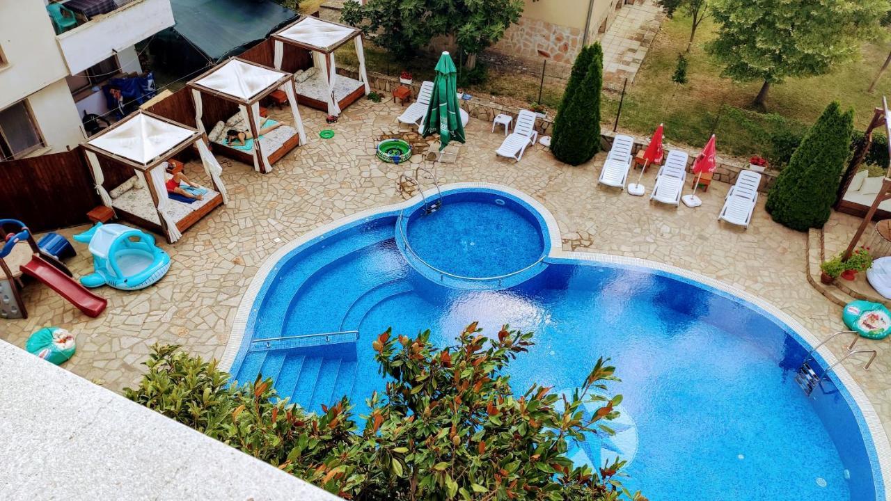 Saint George Family Hotel Łozenec Zewnętrze zdjęcie