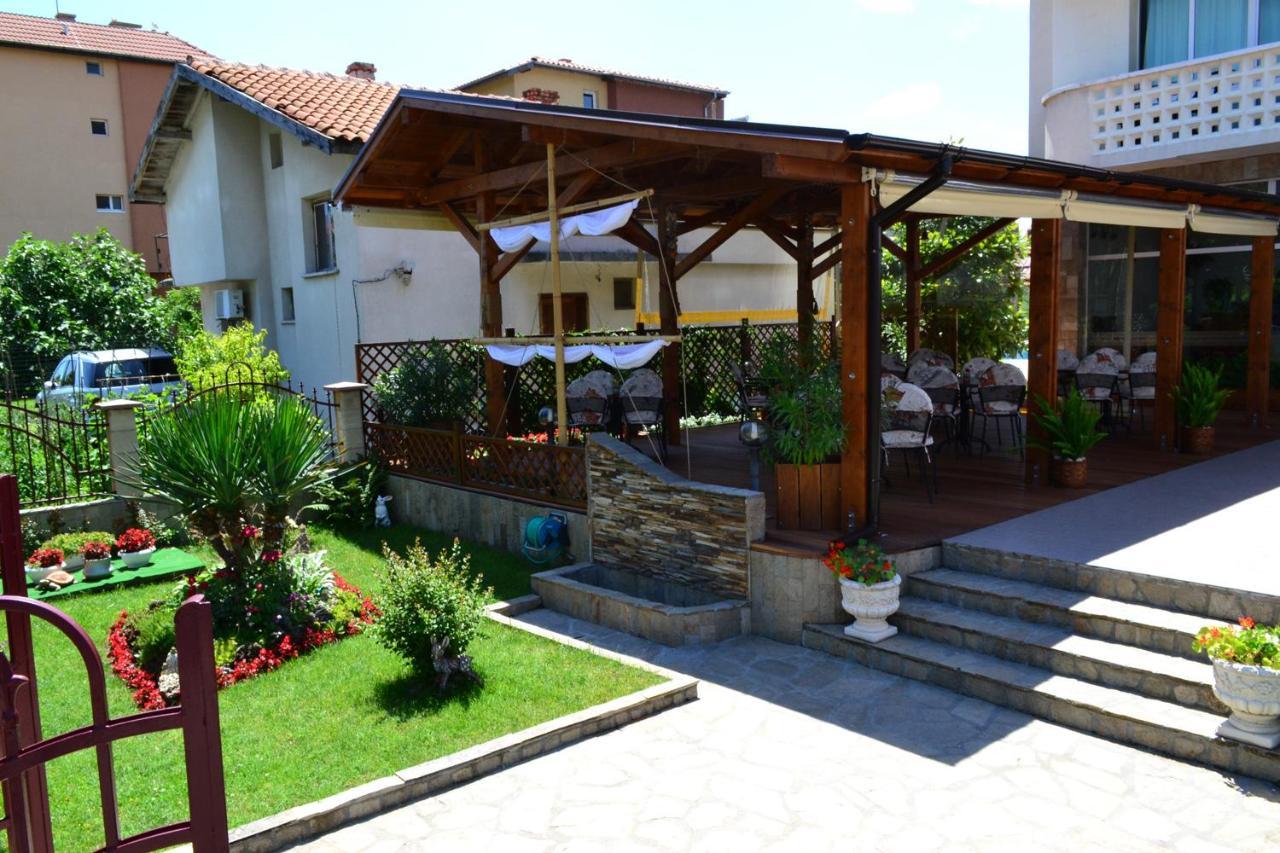 Saint George Family Hotel Łozenec Zewnętrze zdjęcie