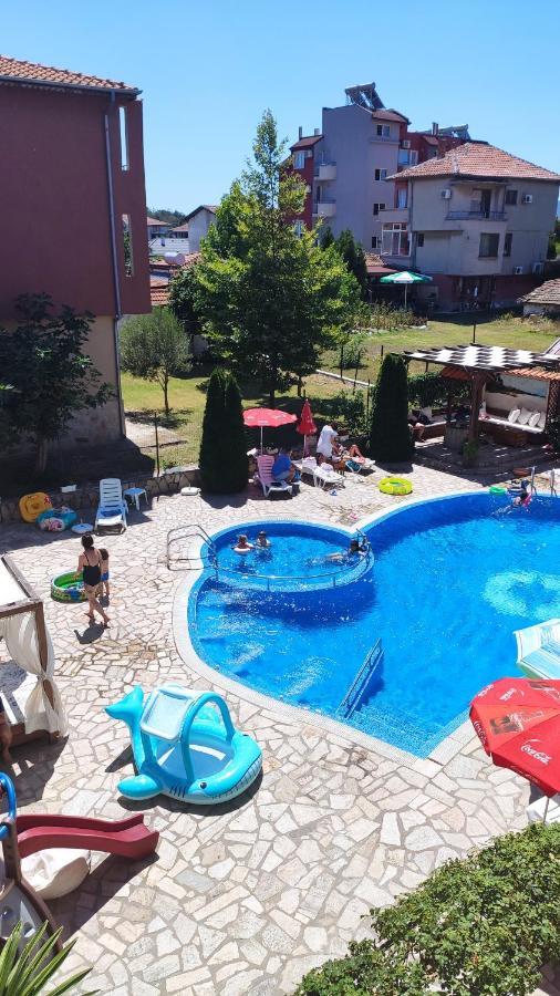 Saint George Family Hotel Łozenec Zewnętrze zdjęcie