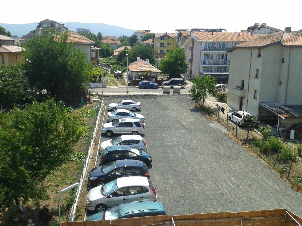 Saint George Family Hotel Łozenec Zewnętrze zdjęcie
