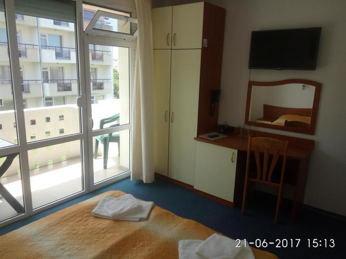 Saint George Family Hotel Łozenec Zewnętrze zdjęcie