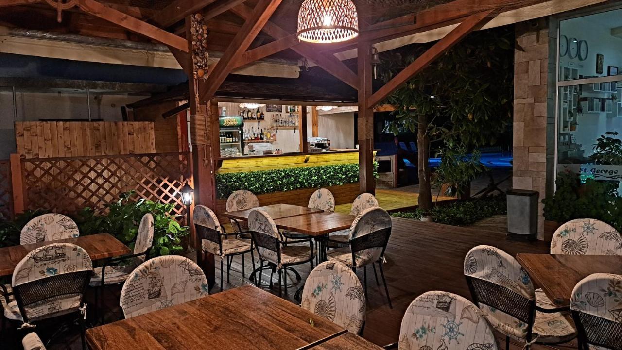 Saint George Family Hotel Łozenec Zewnętrze zdjęcie