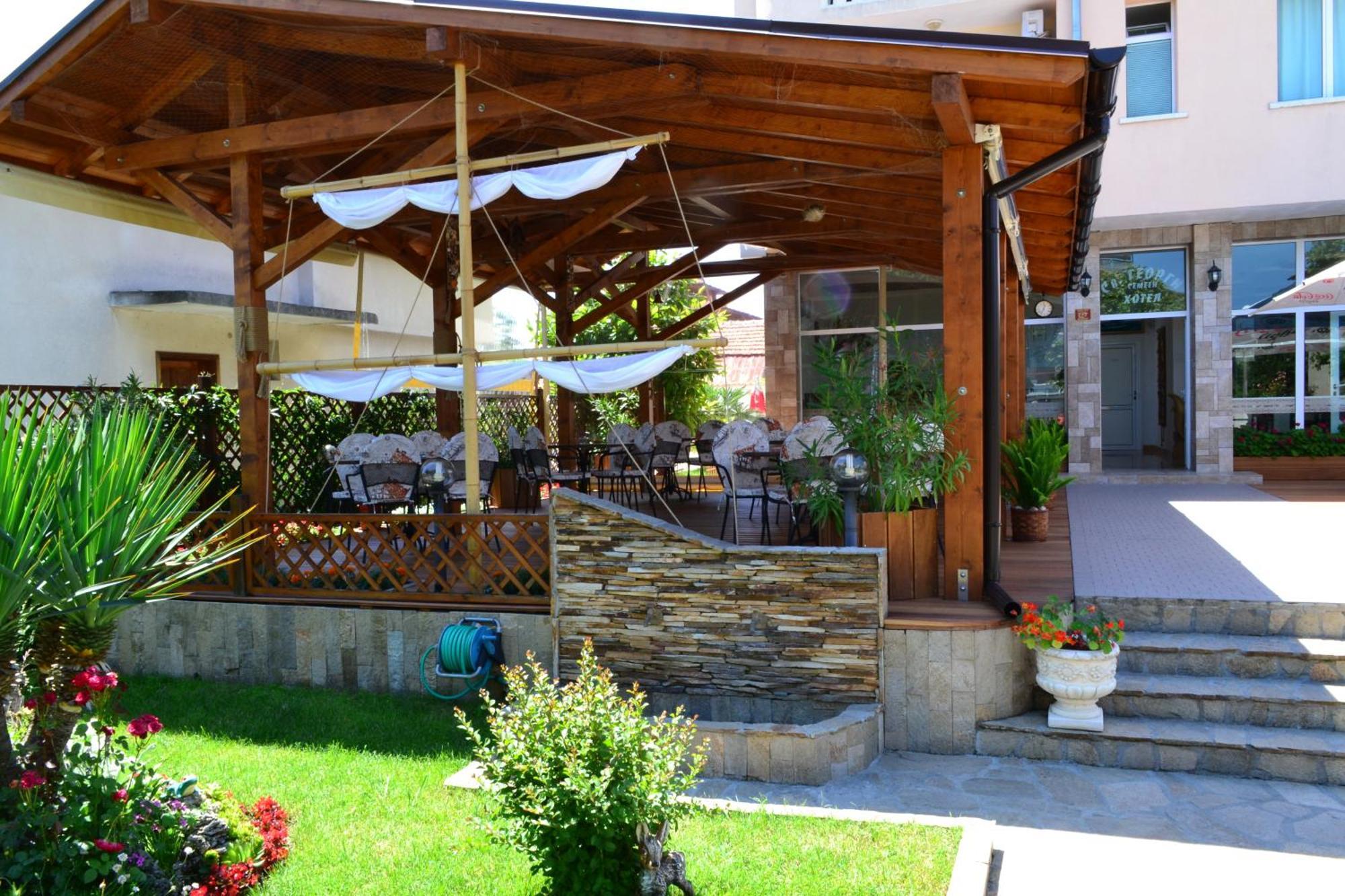 Saint George Family Hotel Łozenec Zewnętrze zdjęcie
