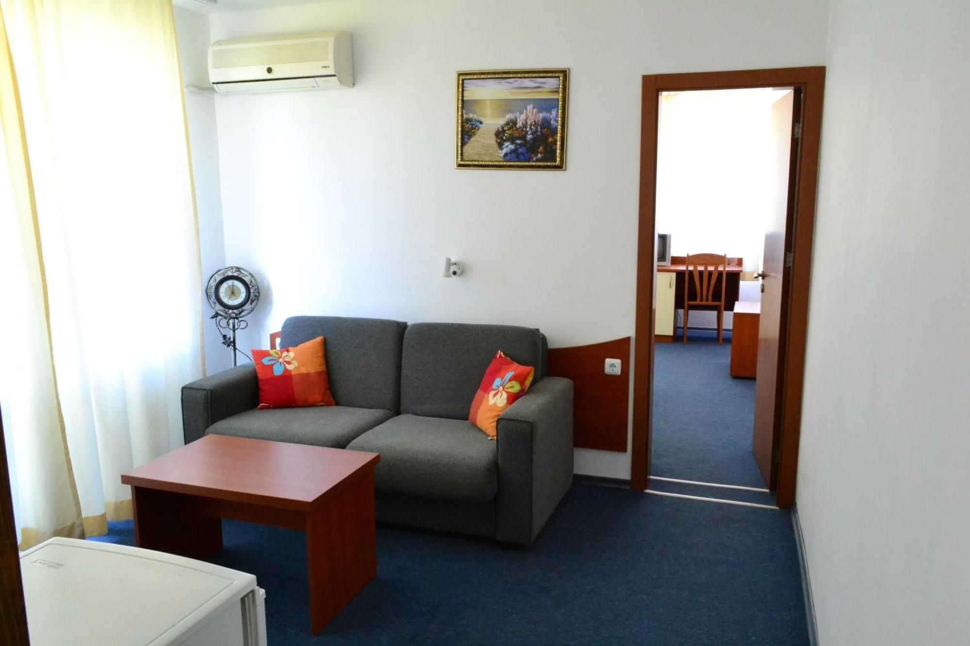 Saint George Family Hotel Łozenec Zewnętrze zdjęcie