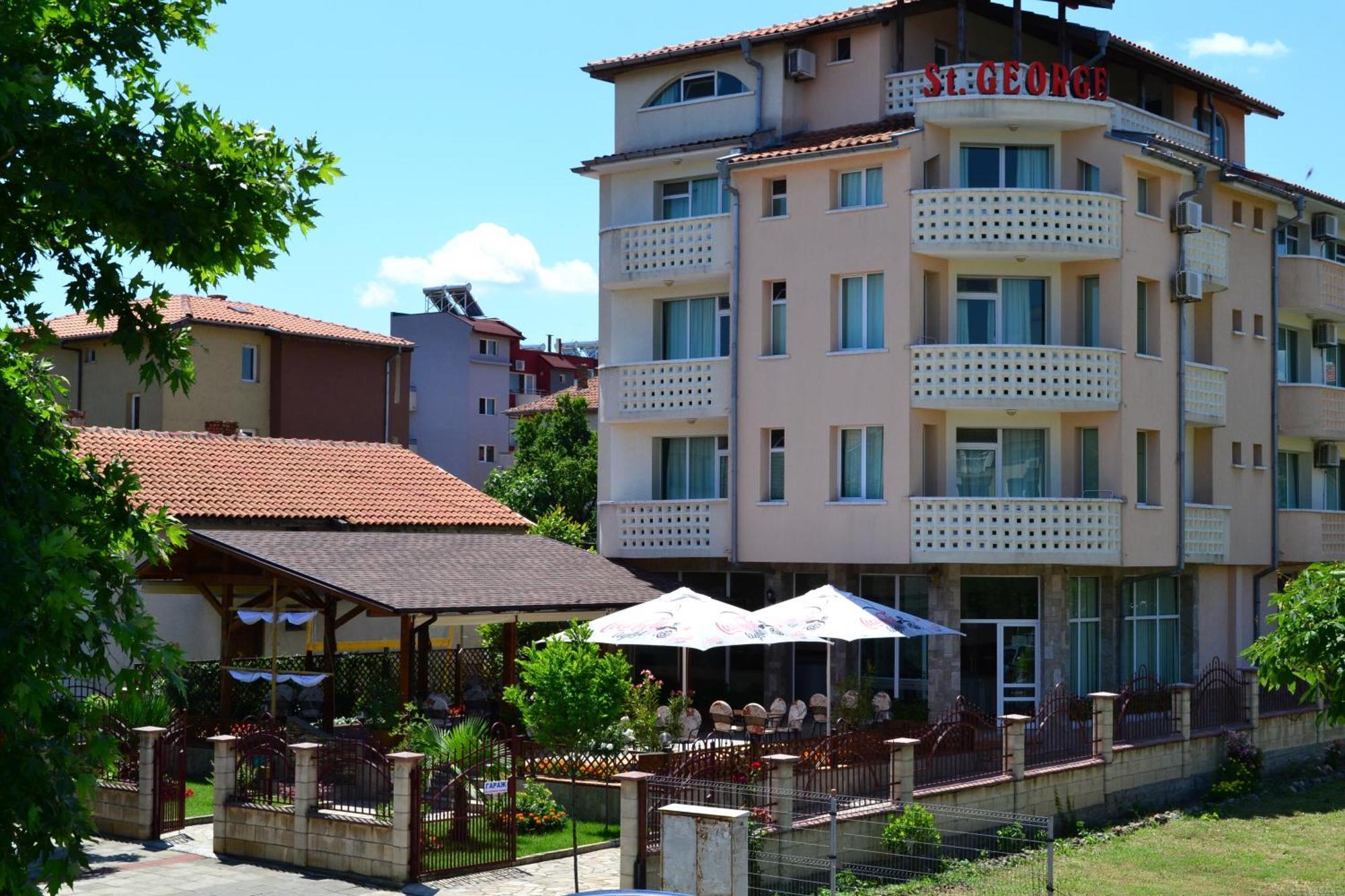 Saint George Family Hotel Łozenec Zewnętrze zdjęcie