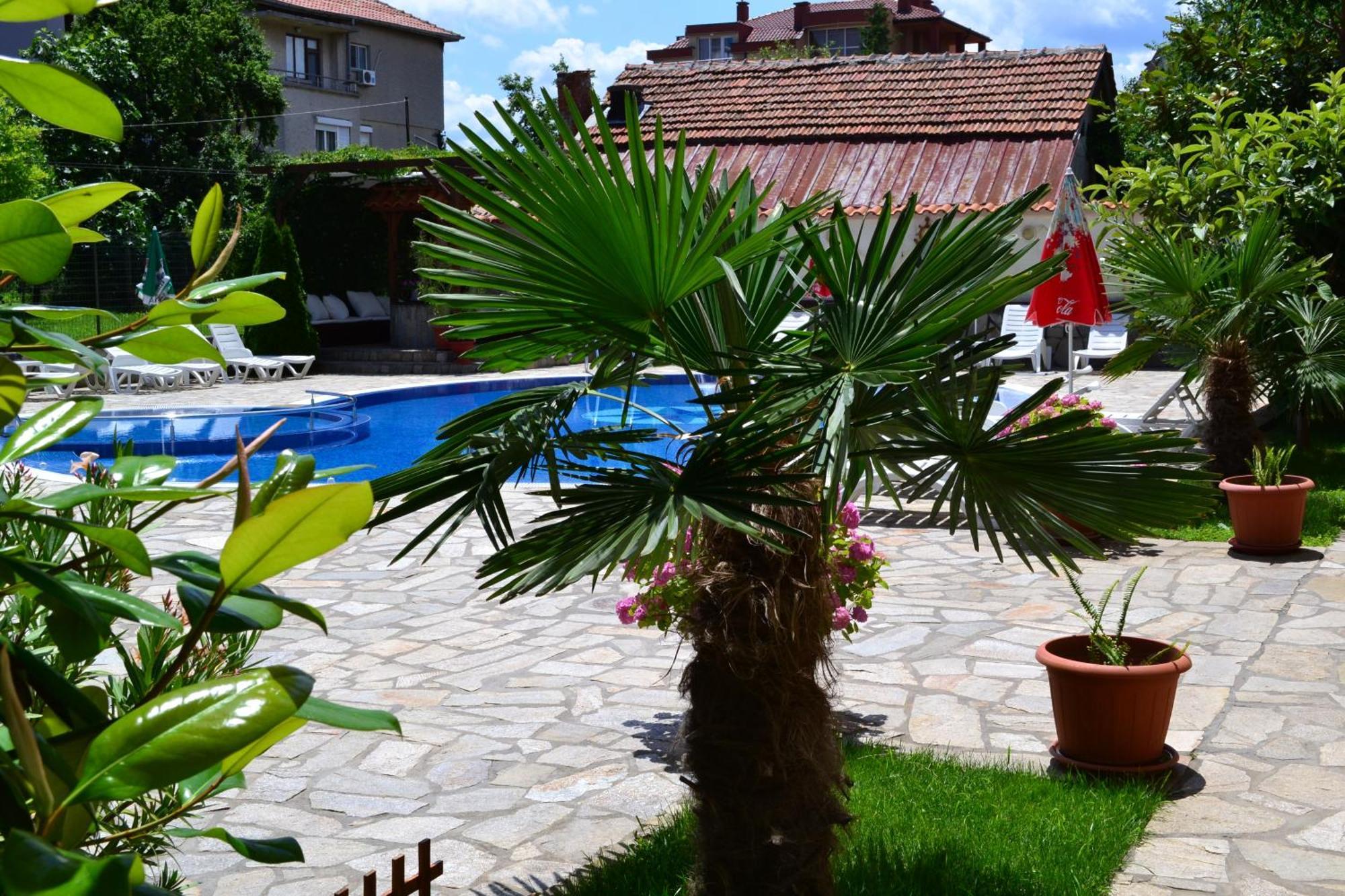 Saint George Family Hotel Łozenec Zewnętrze zdjęcie