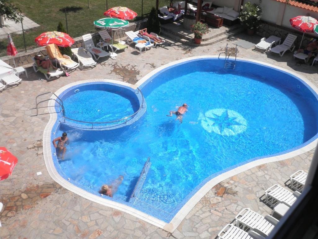 Saint George Family Hotel Łozenec Zewnętrze zdjęcie