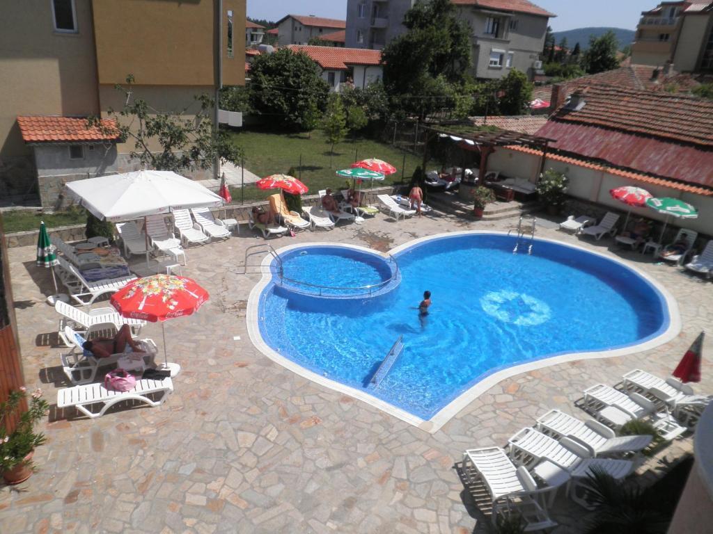 Saint George Family Hotel Łozenec Zewnętrze zdjęcie