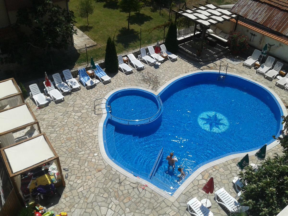 Saint George Family Hotel Łozenec Zewnętrze zdjęcie