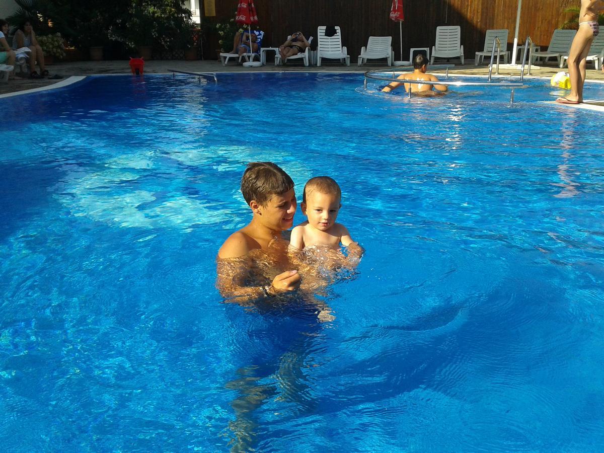 Saint George Family Hotel Łozenec Zewnętrze zdjęcie